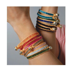 NWT CUPCAKES & CARTWHEELS 50 COLOR BAR BEADED BRACELETS